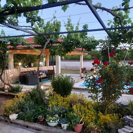 Holiday home Private Miletic
