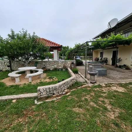 Holiday home Private Miletic