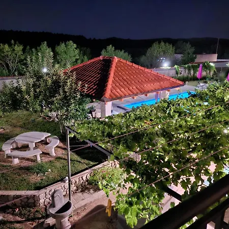 Private Miletić * Donje Ogorje